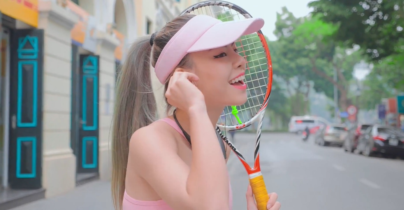 Video - Hanoi X-Girls va Tracy Le chuong phu kien thoi trang nao? hinh anh