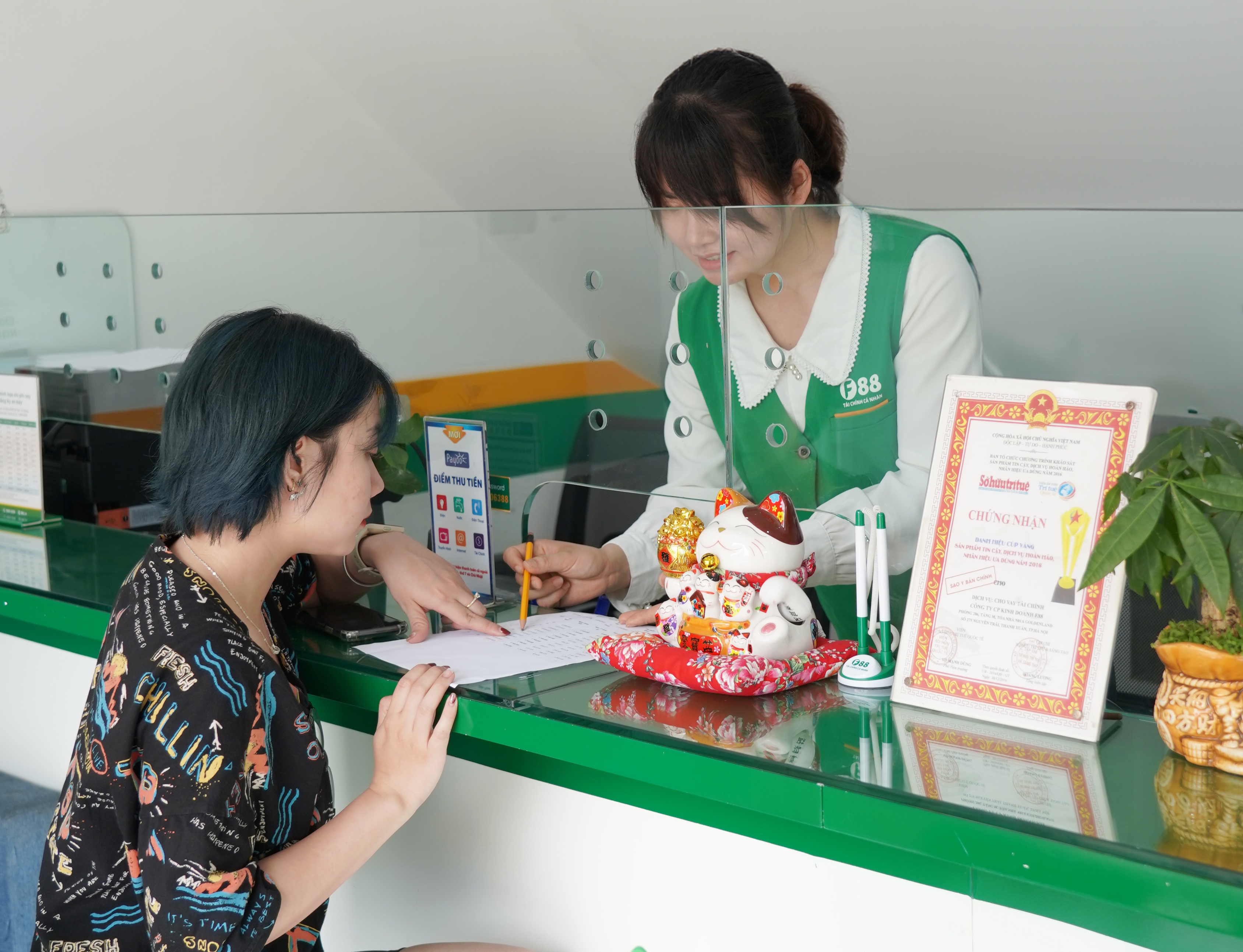 Fiin Ratings giu nguyen xep hang tin nhiem BBB- cho F88 hinh anh