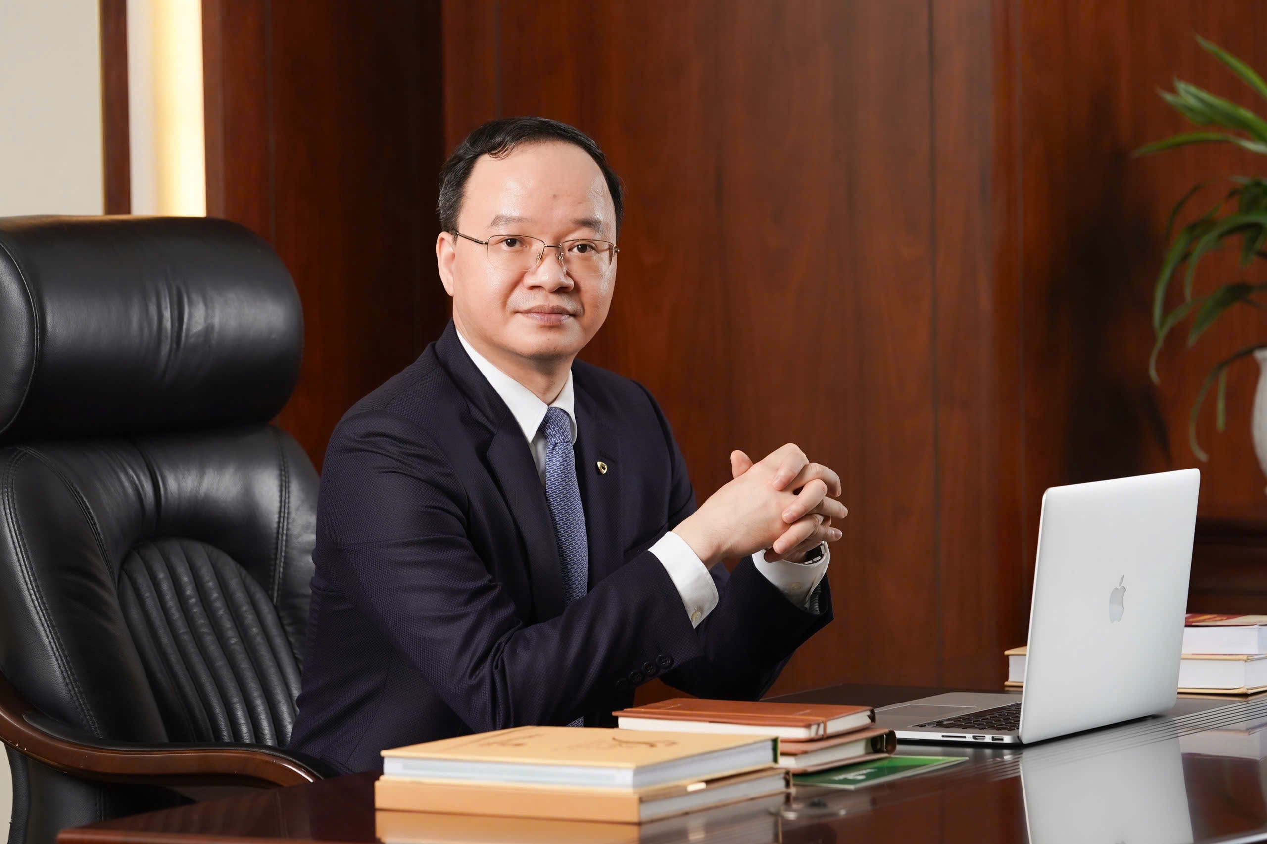 4 tong giam doc quyen luc nhat nganh ngan hang lo dien hinh anh