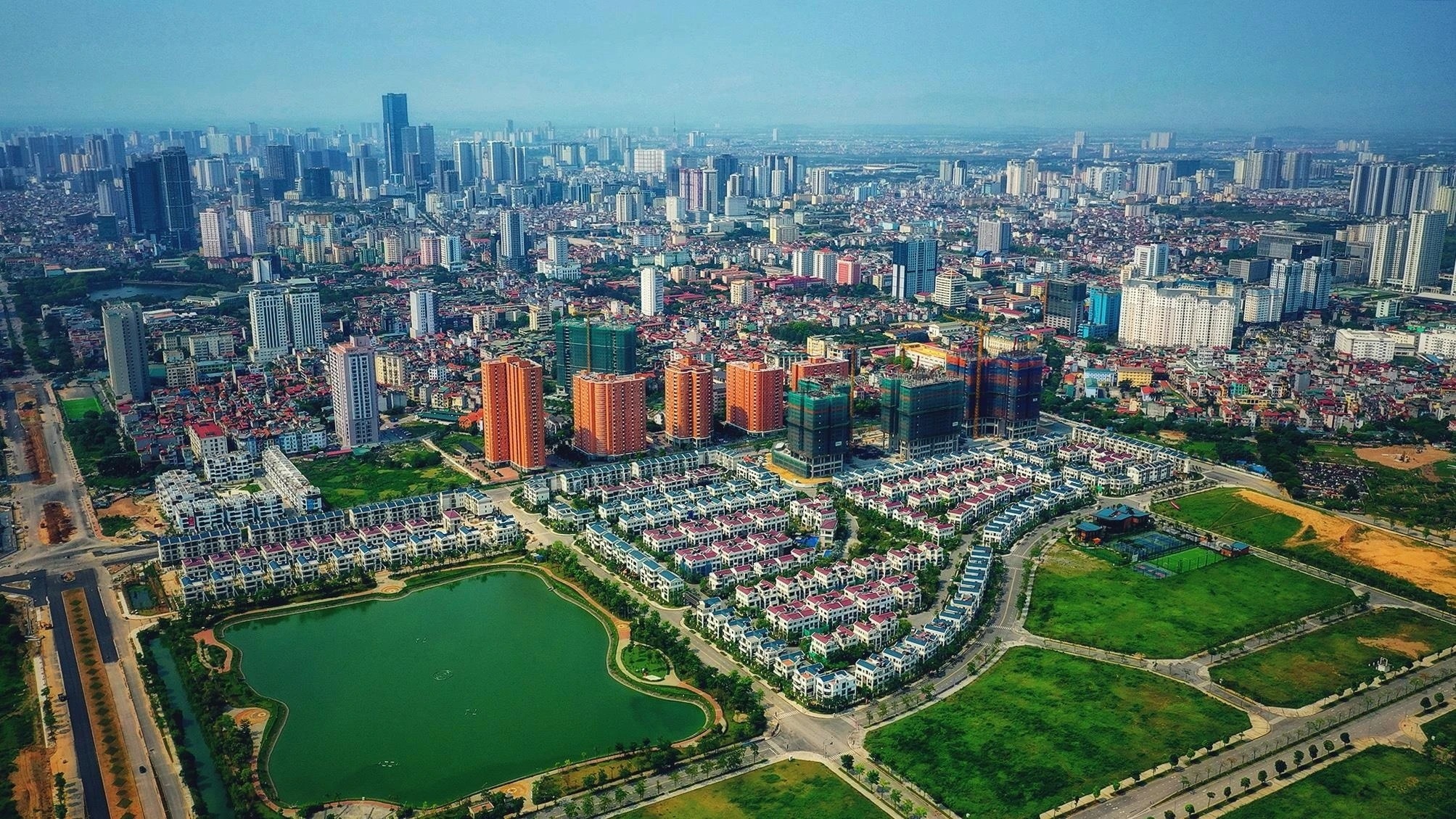 Dai gia do ve khu do thi dat nhat Ha Noi xay van phong hang A hinh anh