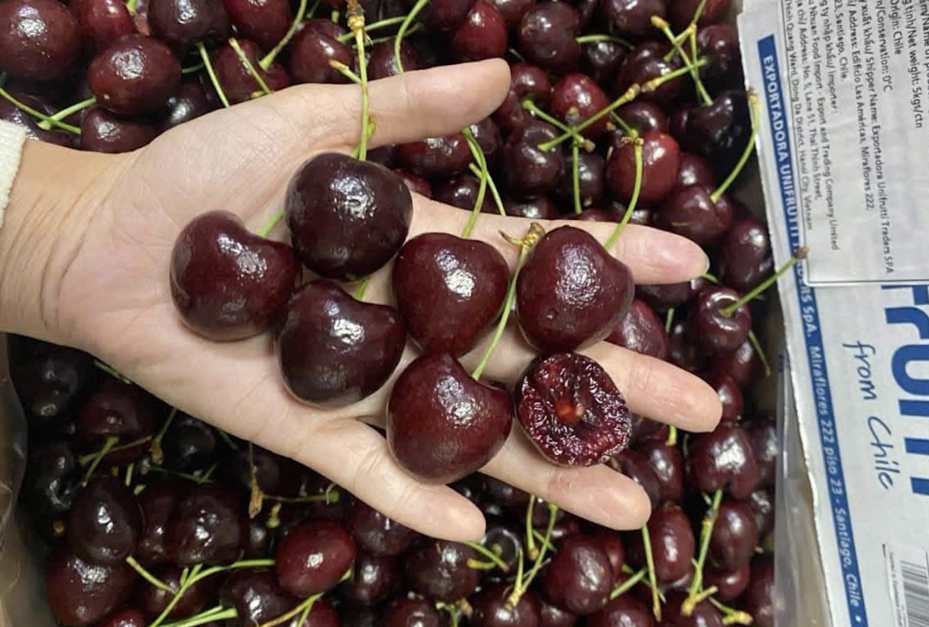 Su that cherry nhap khau gia sieu re ban day cho Viet hinh anh