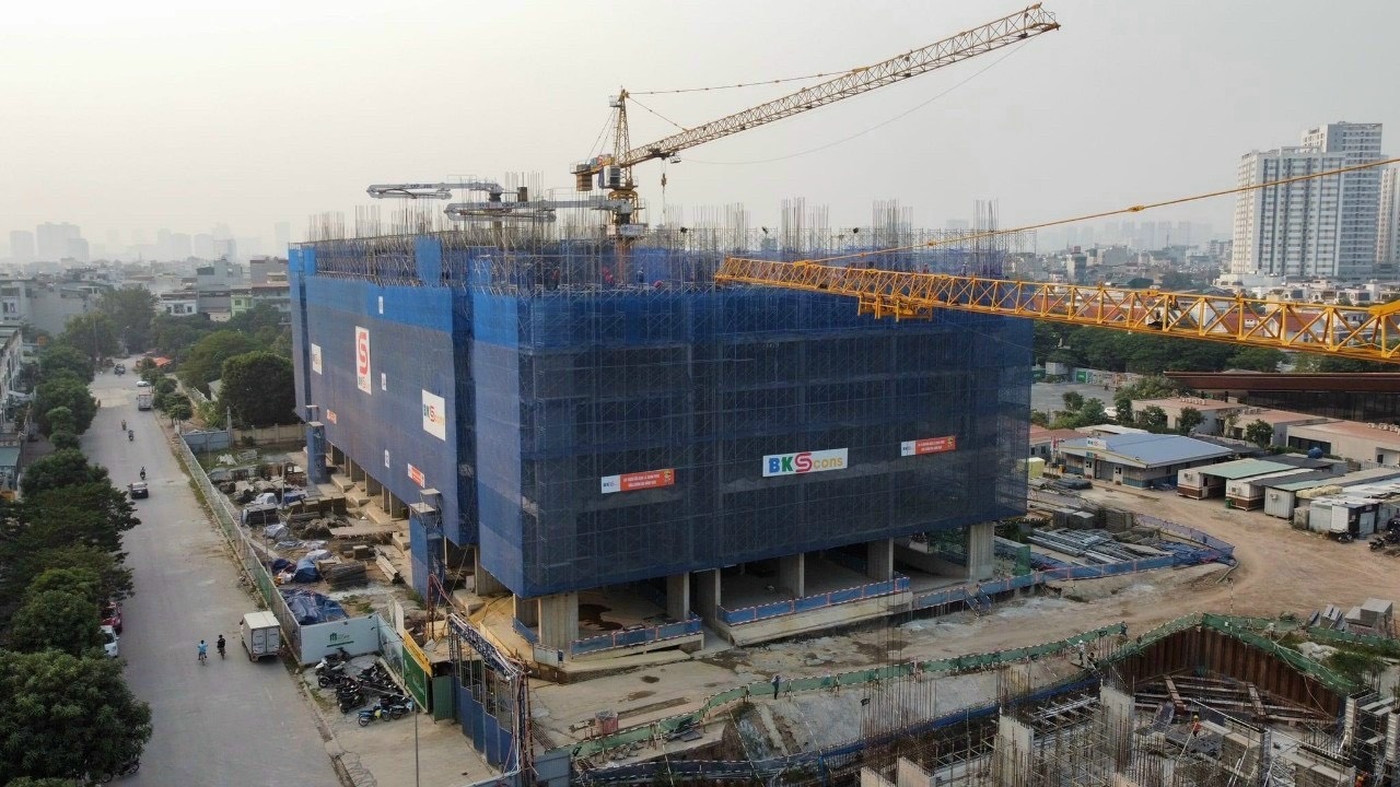 Giua luc chung cu Ha Noi tang tung ngay, 2 du an bat ngo 'song lai' hinh anh