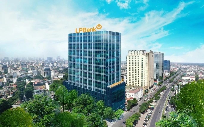 Ly do LPBank lui hop dai hoi co dong bat thuong gan 2 thang hinh anh