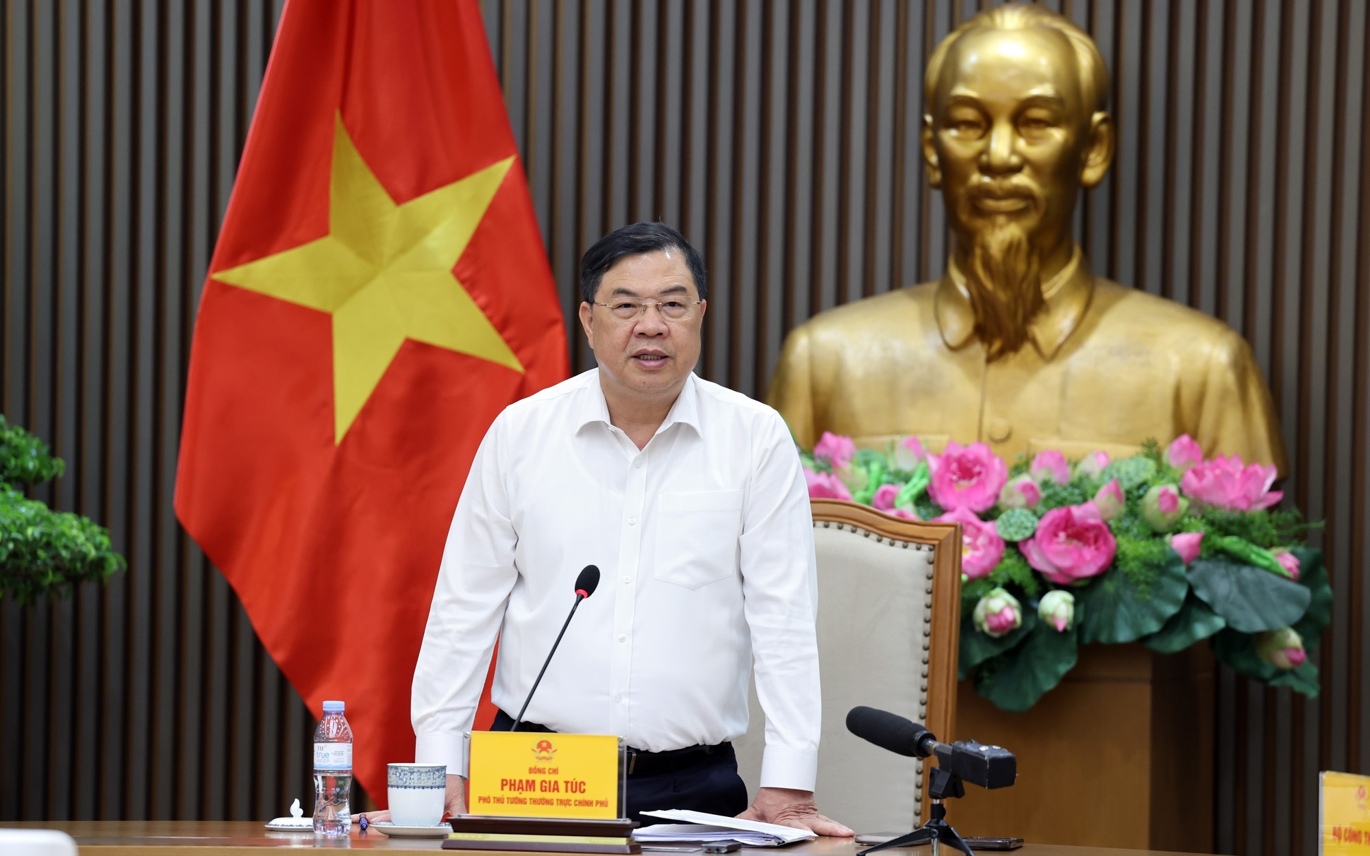 xang e10 anh 1
