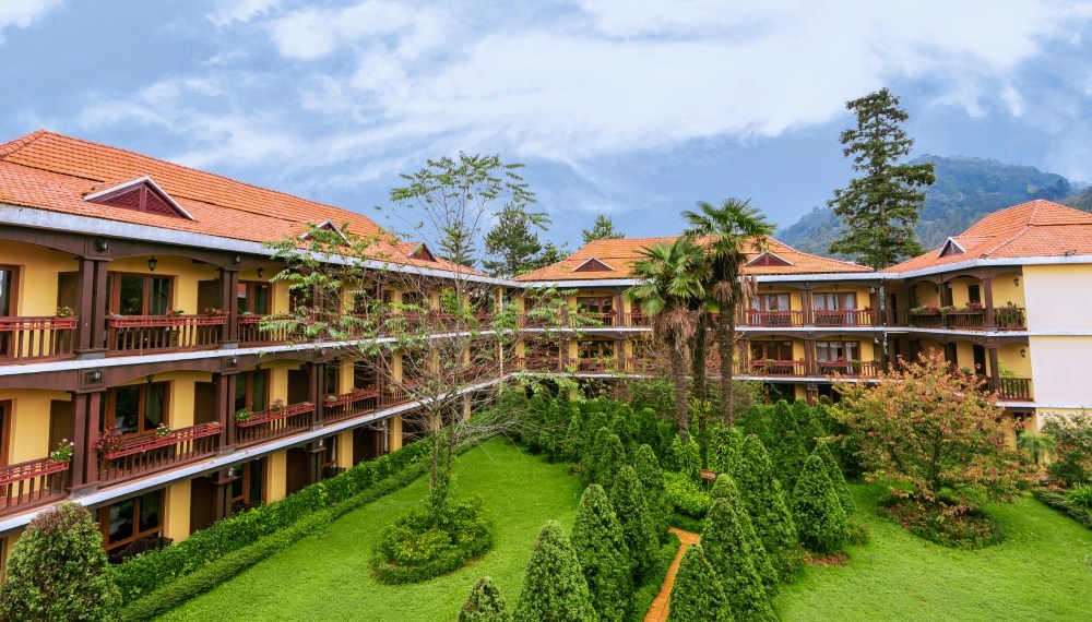 Cong ty ong Vu Quang Bao ban giai chap khach san Sapa de tra no hinh anh