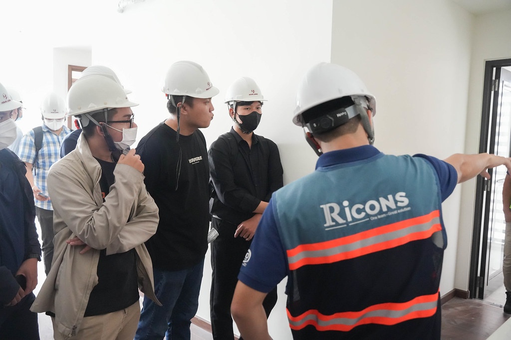 Ricons lai dot bien hinh anh