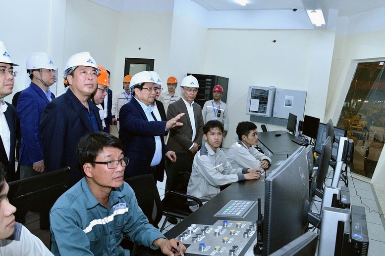 Thu tuong muon Hoa Phat lam ray duong sat cao toc, duong sat do thi hinh anh