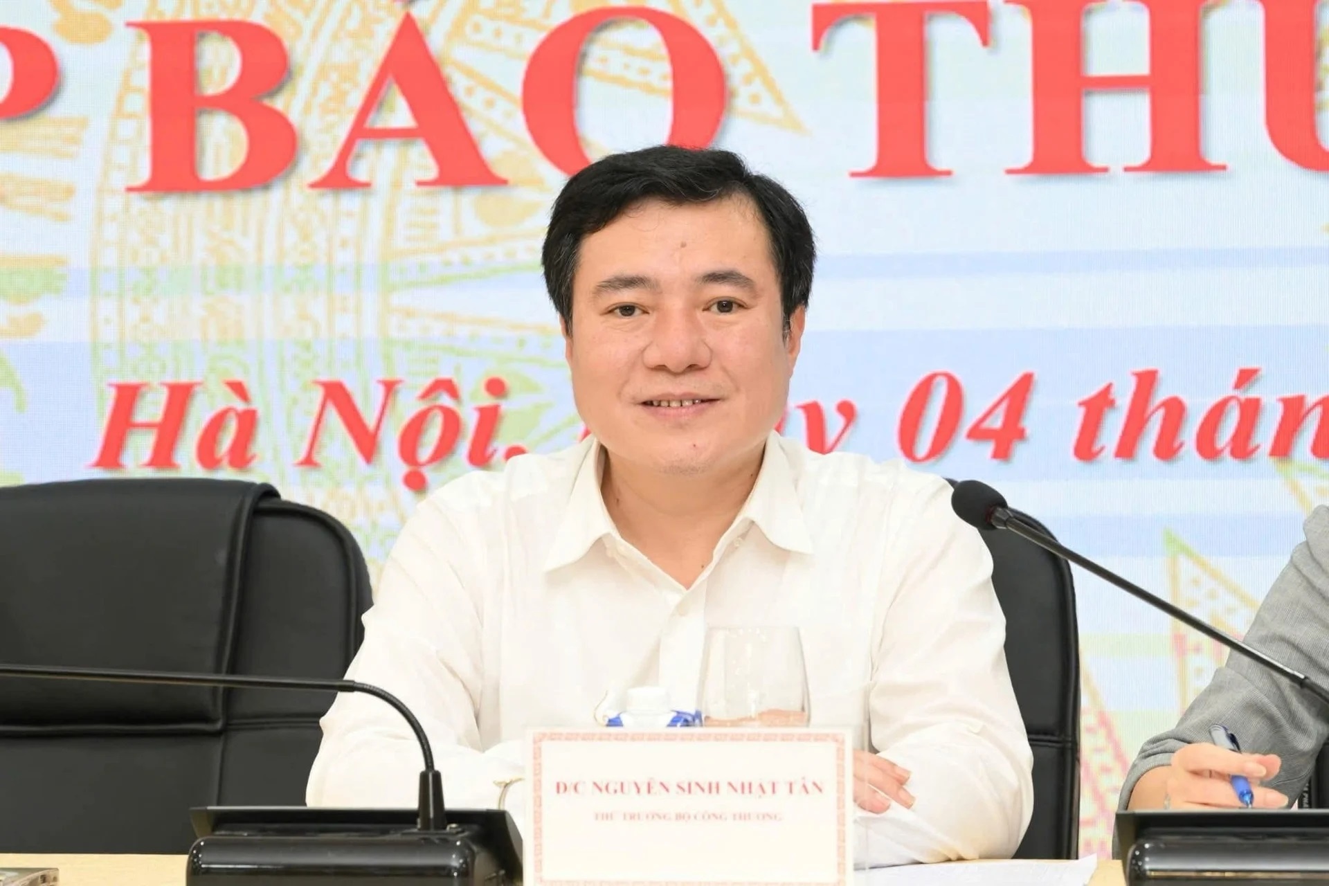 Thu truong Cong Thuong neu giai phap ung pho thue quan My hinh anh