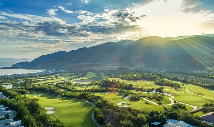 San golf Vinpearl Hon Tre du kien hoat dong tu 2027 hinh anh