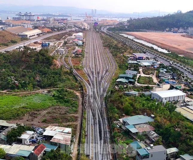 duong sat quang ninh anh 1