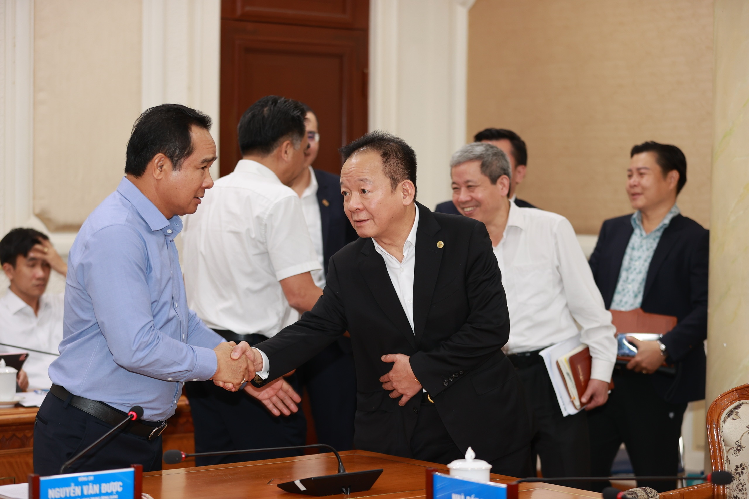 Bau Hien muon dau tu 'manh tay' vao TP.HCM hinh anh