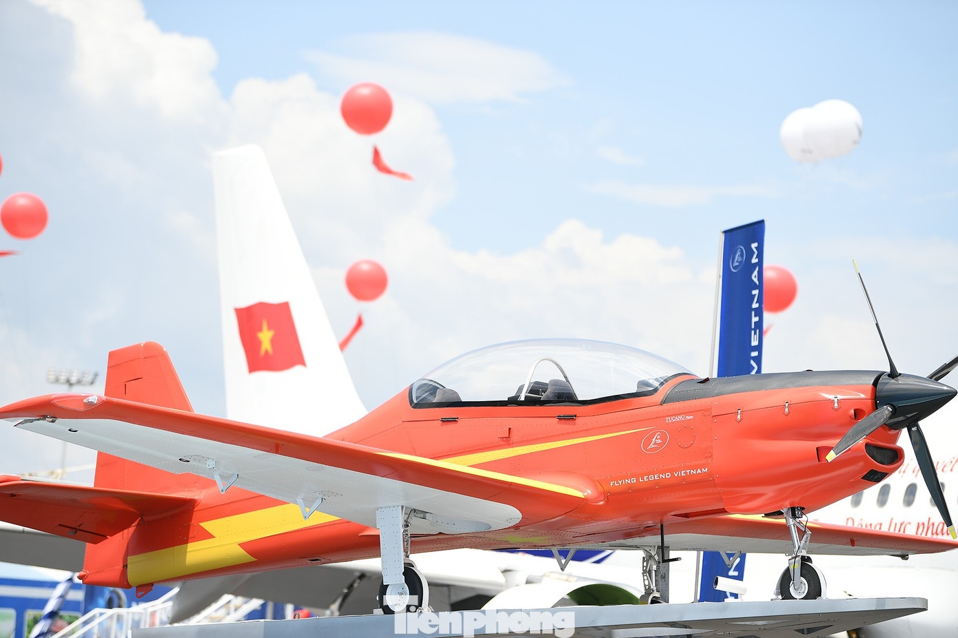 may bay trien lam,  trien lam 80 nam,  Airbus 320 anh 19