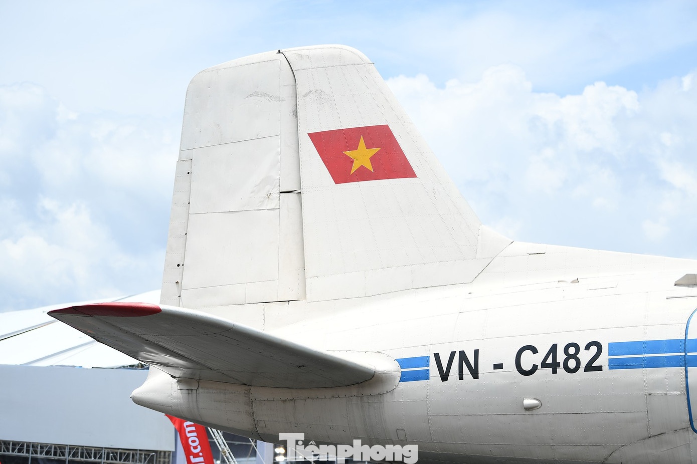 may bay trien lam,  trien lam 80 nam,  Airbus 320 anh 2