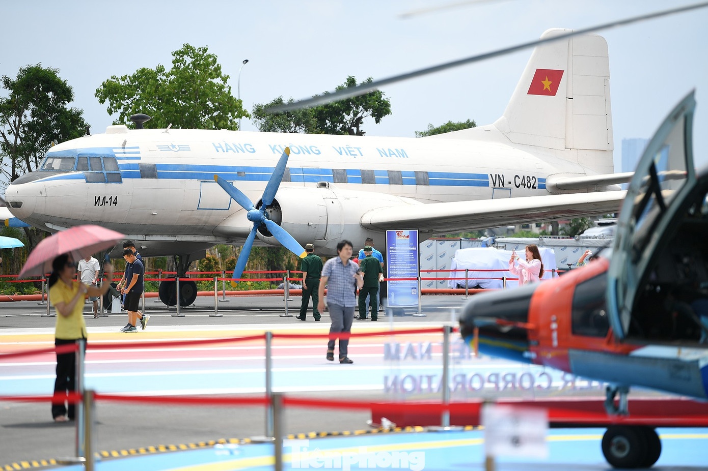 may bay trien lam,  trien lam 80 nam,  Airbus 320 anh 5