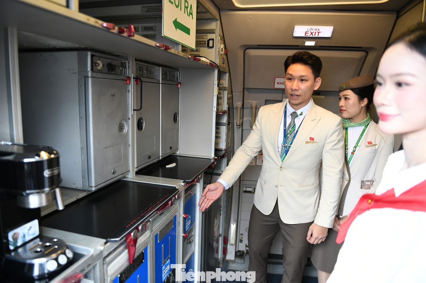 may bay trien lam,  trien lam 80 nam,  Airbus 320 anh 14