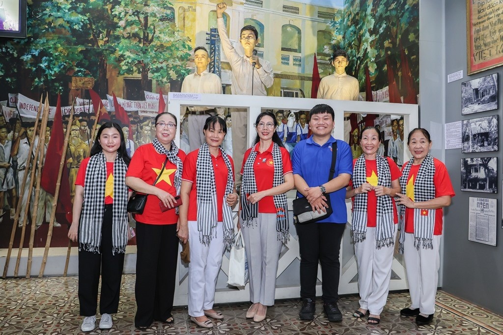 kieu hoi chay ve,  kieu hoi nua nam,  kieu hoi TP.HCM anh 3