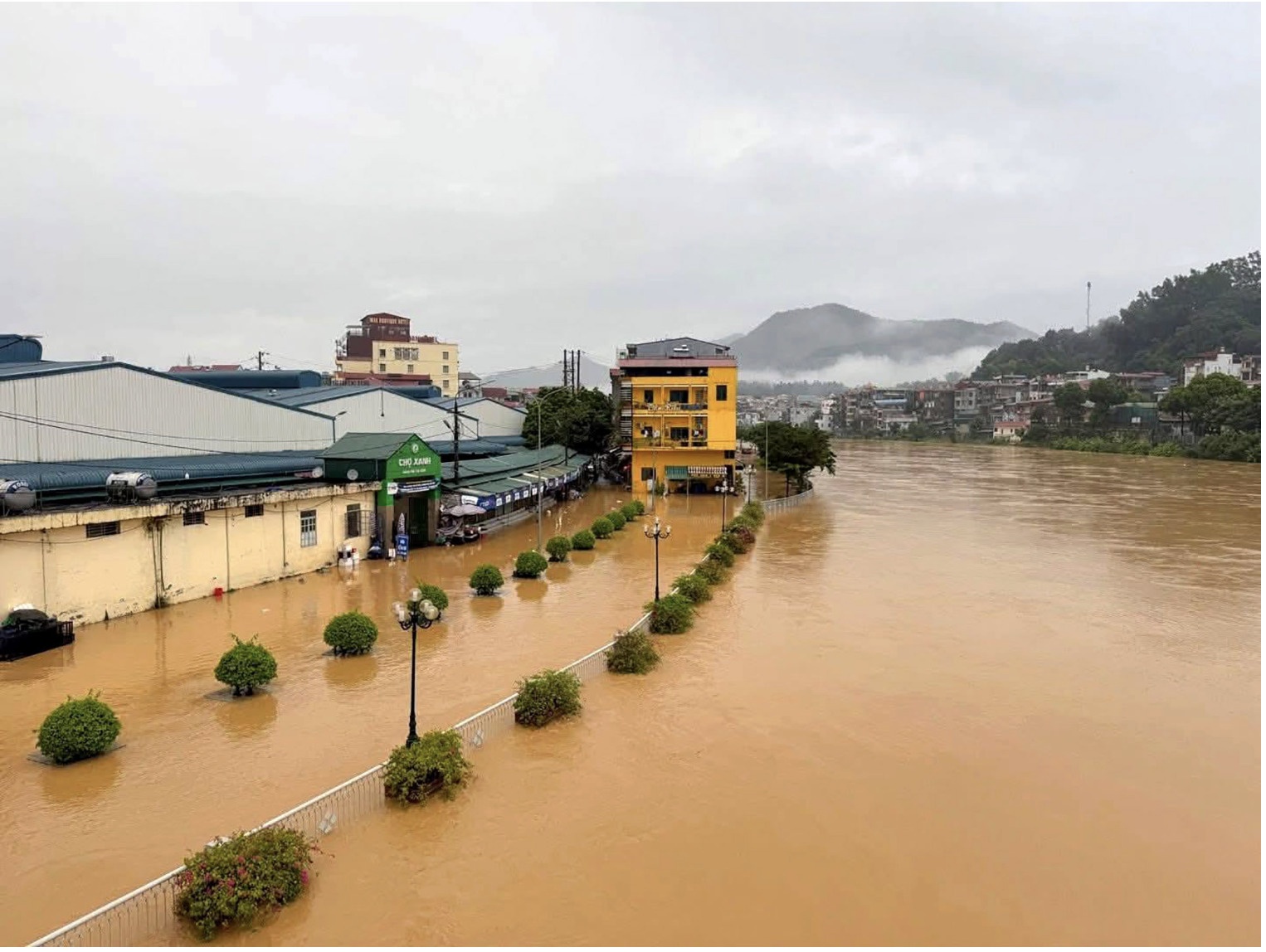 Lu dac biet lon tren song Thao, Bo Xay dung thong bao khan hinh anh