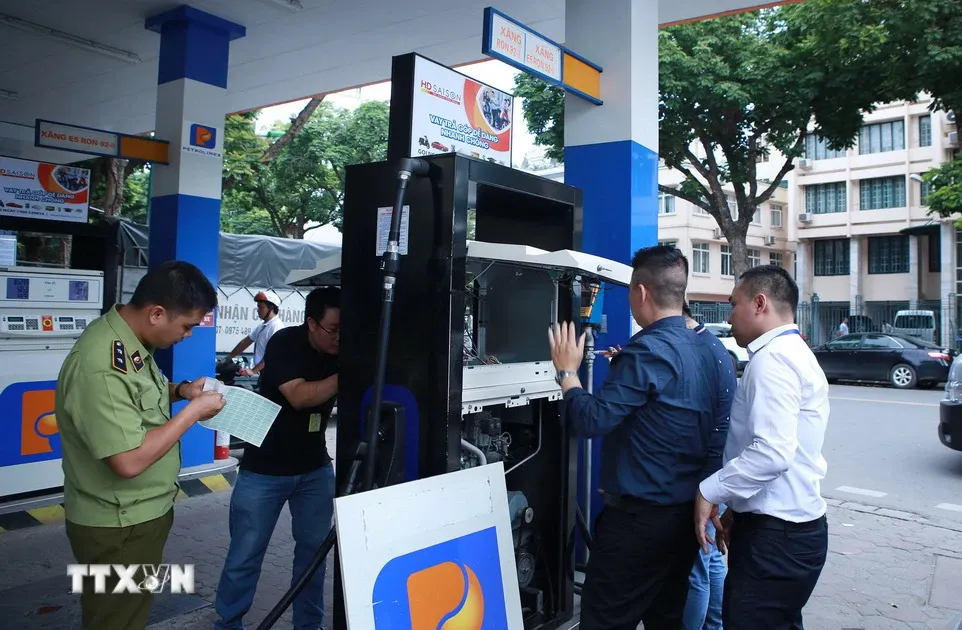 sap nhap petrolimex,  PTC sap nhap,  tai co cau anh 1