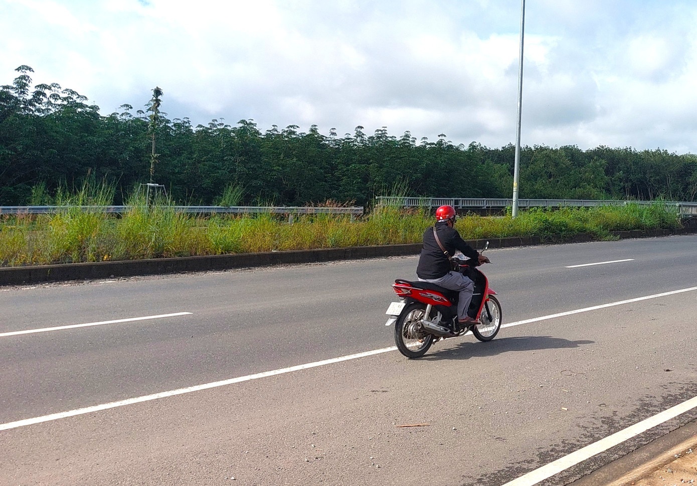 duong Bac Tan Uyen,  duong tp.hcm hong,  sua duong tp.hcm anh 6