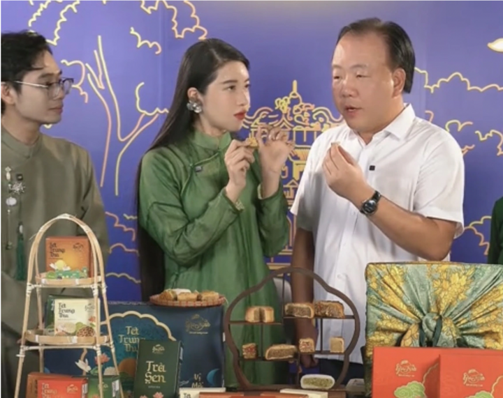 ban banh trung thu,  cuc truong livestream,  livestream ban hang anh 1