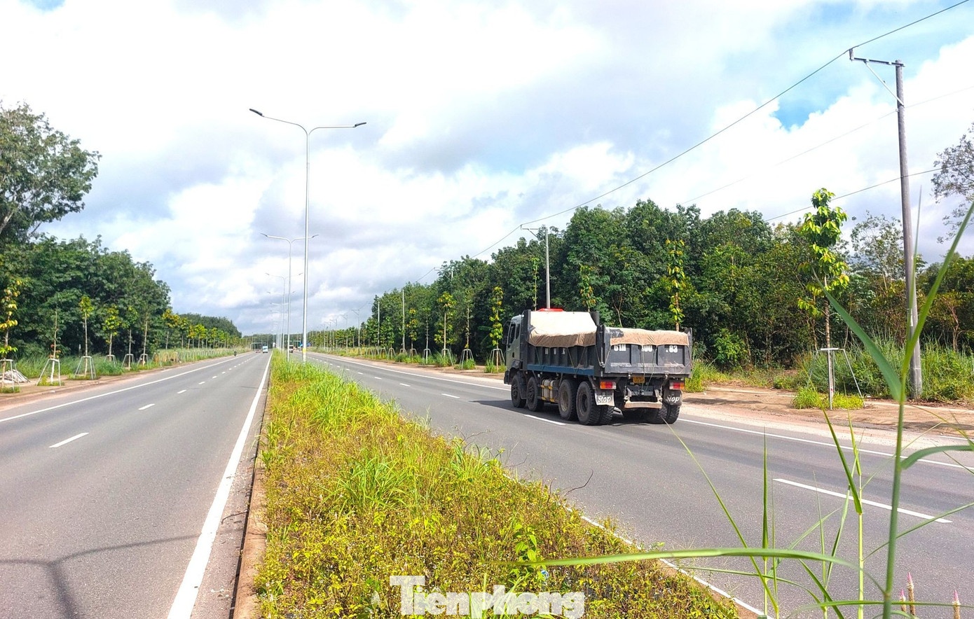 duong Bac Tan Uyen,  duong tp.hcm hong,  sua duong tp.hcm anh 5