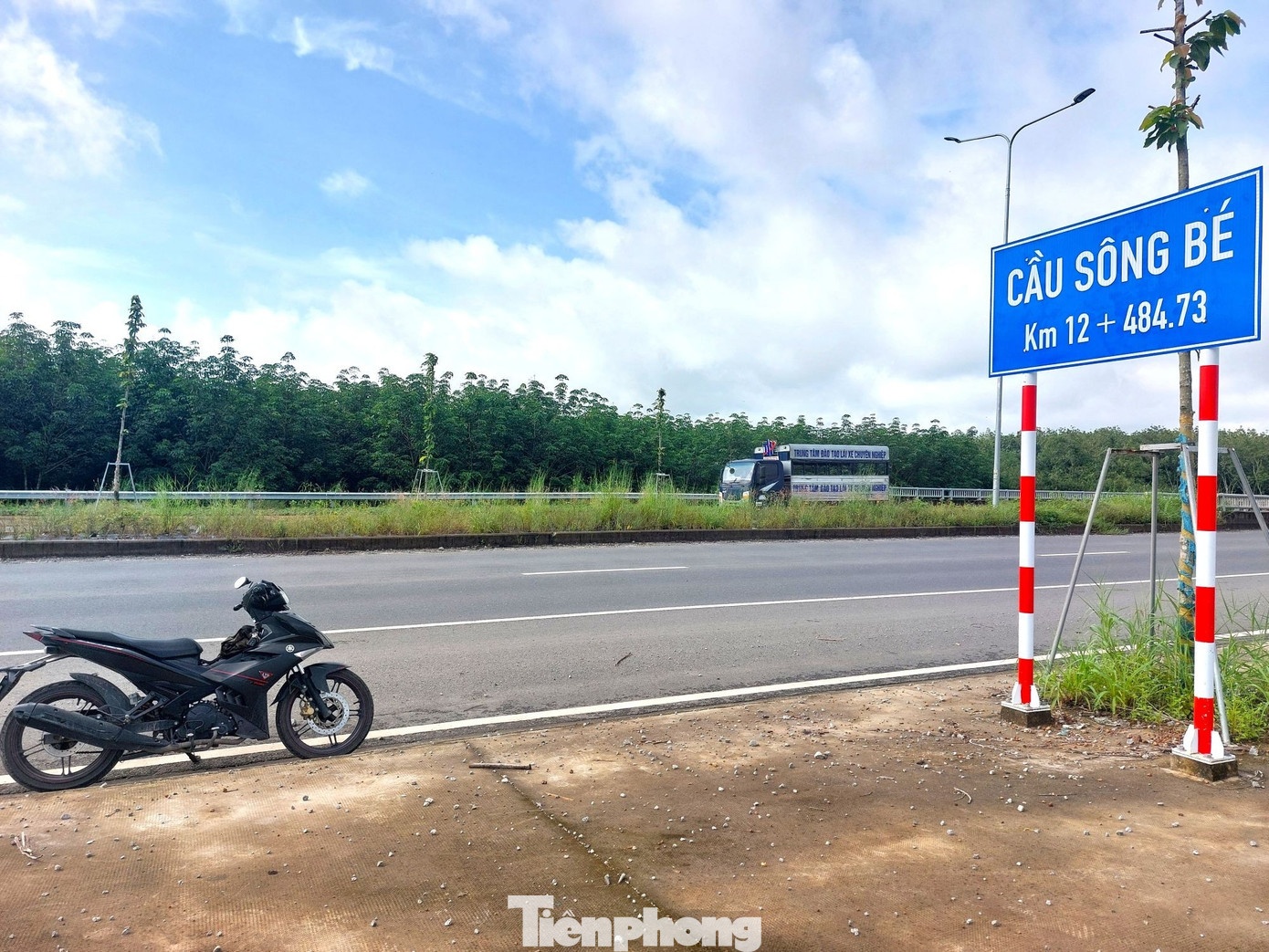 duong Bac Tan Uyen,  duong tp.hcm hong,  sua duong tp.hcm anh 9