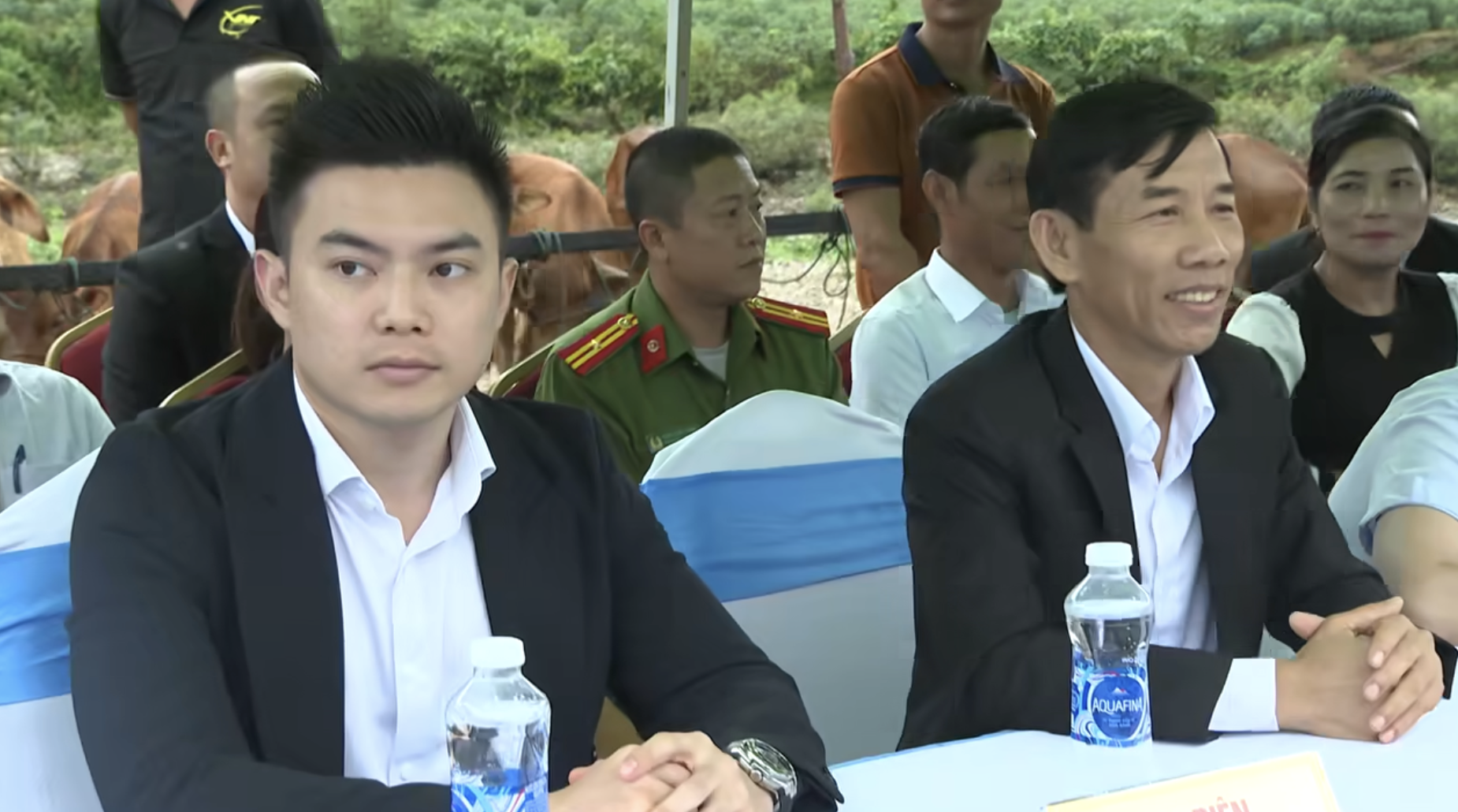 chong do thi ha,  tap doan son hai,  Viet Vuong son hai anh 1