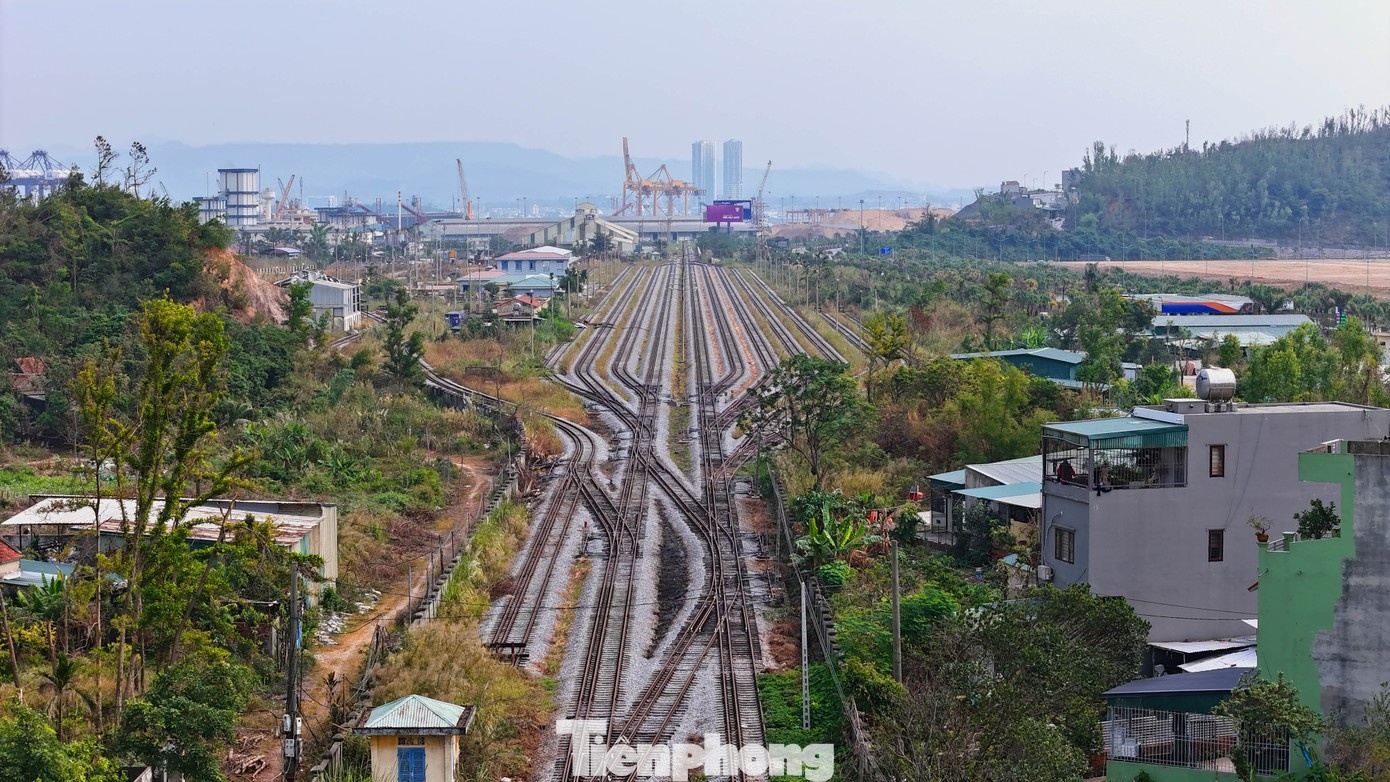 phat trien duong sat,  duong sat quang ninh,  duong sat yen vien anh 1