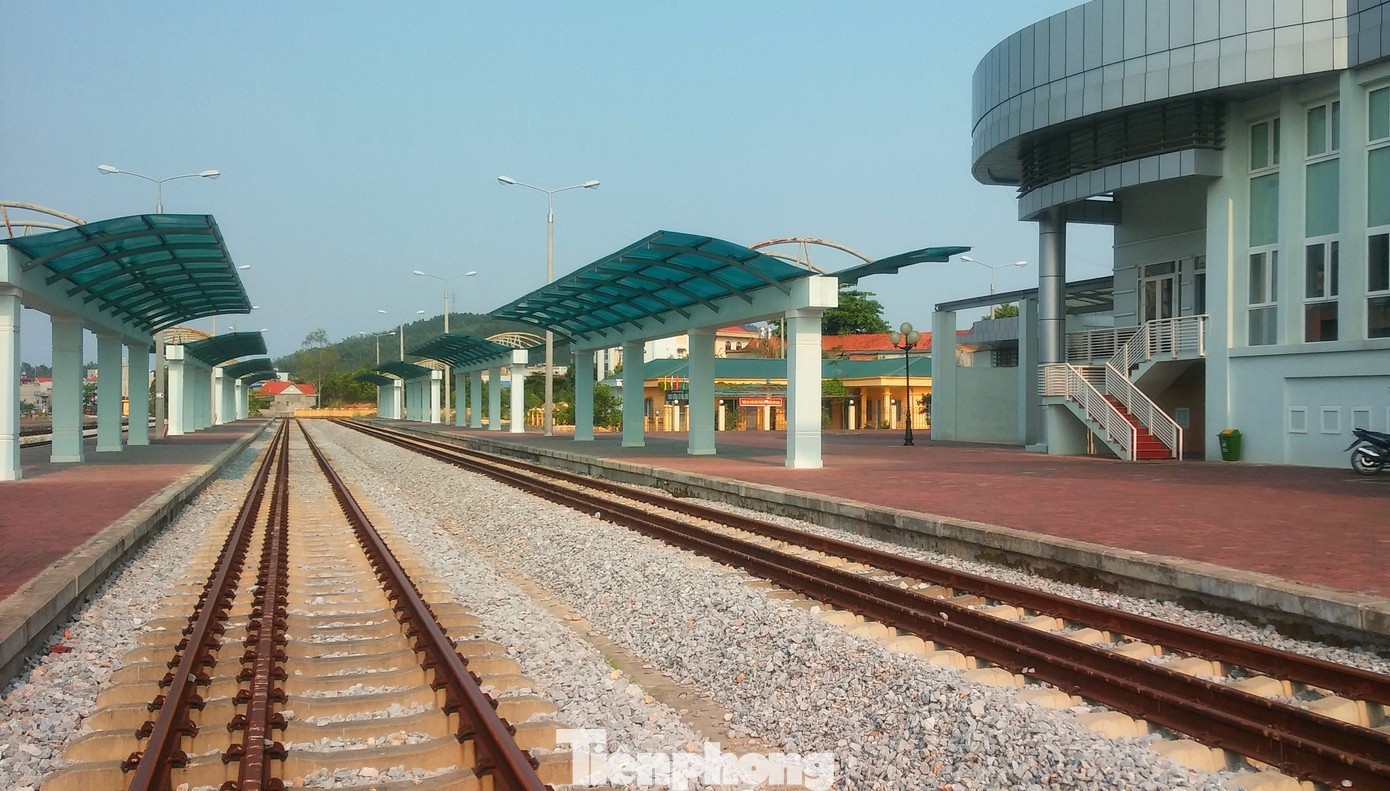 phat trien duong sat,  duong sat quang ninh,  duong sat yen vien anh 2