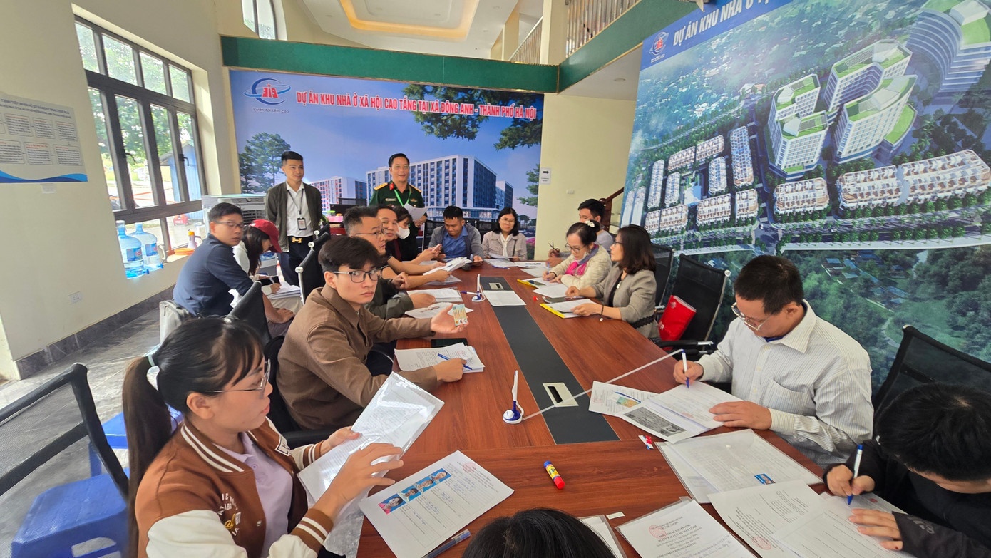 mua nha dong anh,  xep hang mua noxh,  mua noxh dong anh anh 12