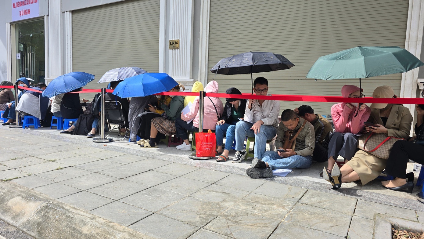 mua nha dong anh,  xep hang mua noxh,  mua noxh dong anh anh 4