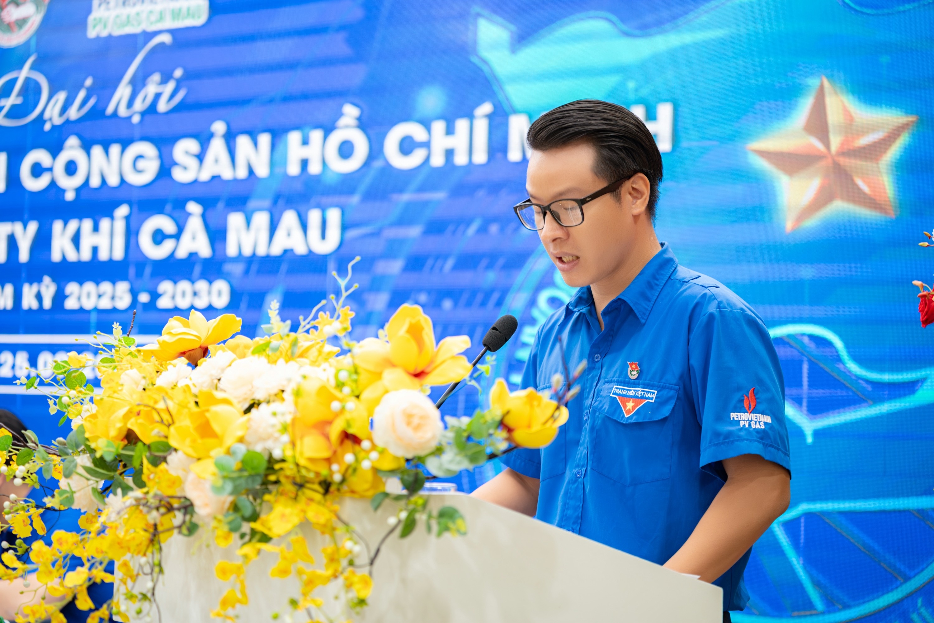 7 guong mat cua PV GAS trung tuyen 'Thanh nien xuat sac Petrovietnam' hinh anh