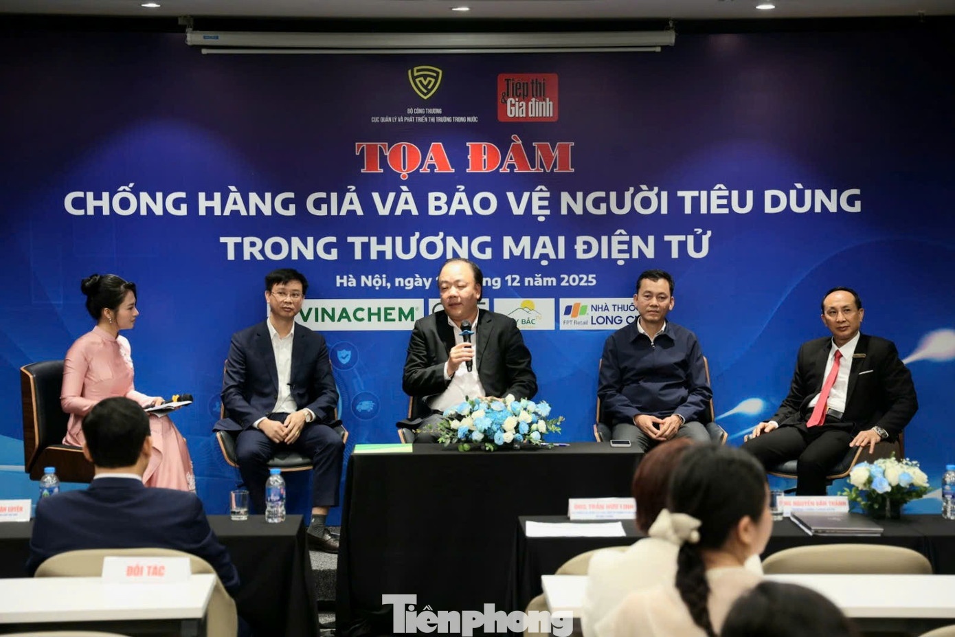 dinh danh nguoi ban anh 1