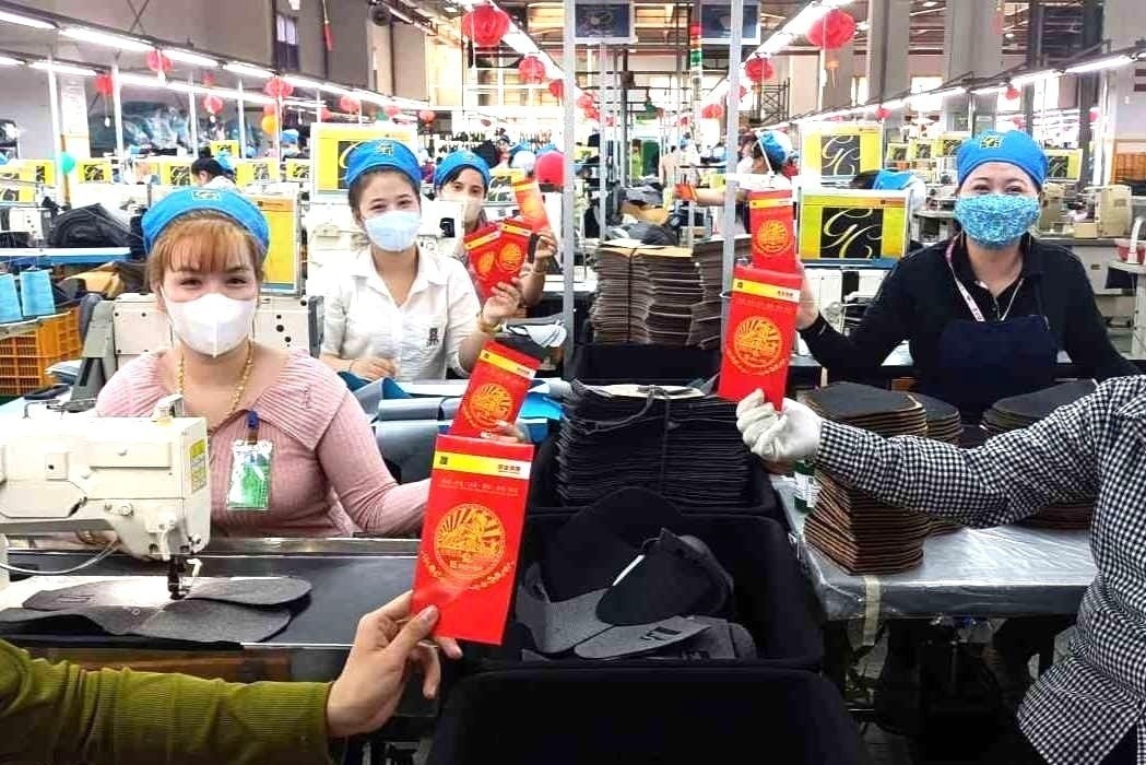 'Nong' thuong Tet doanh nghiep hinh anh