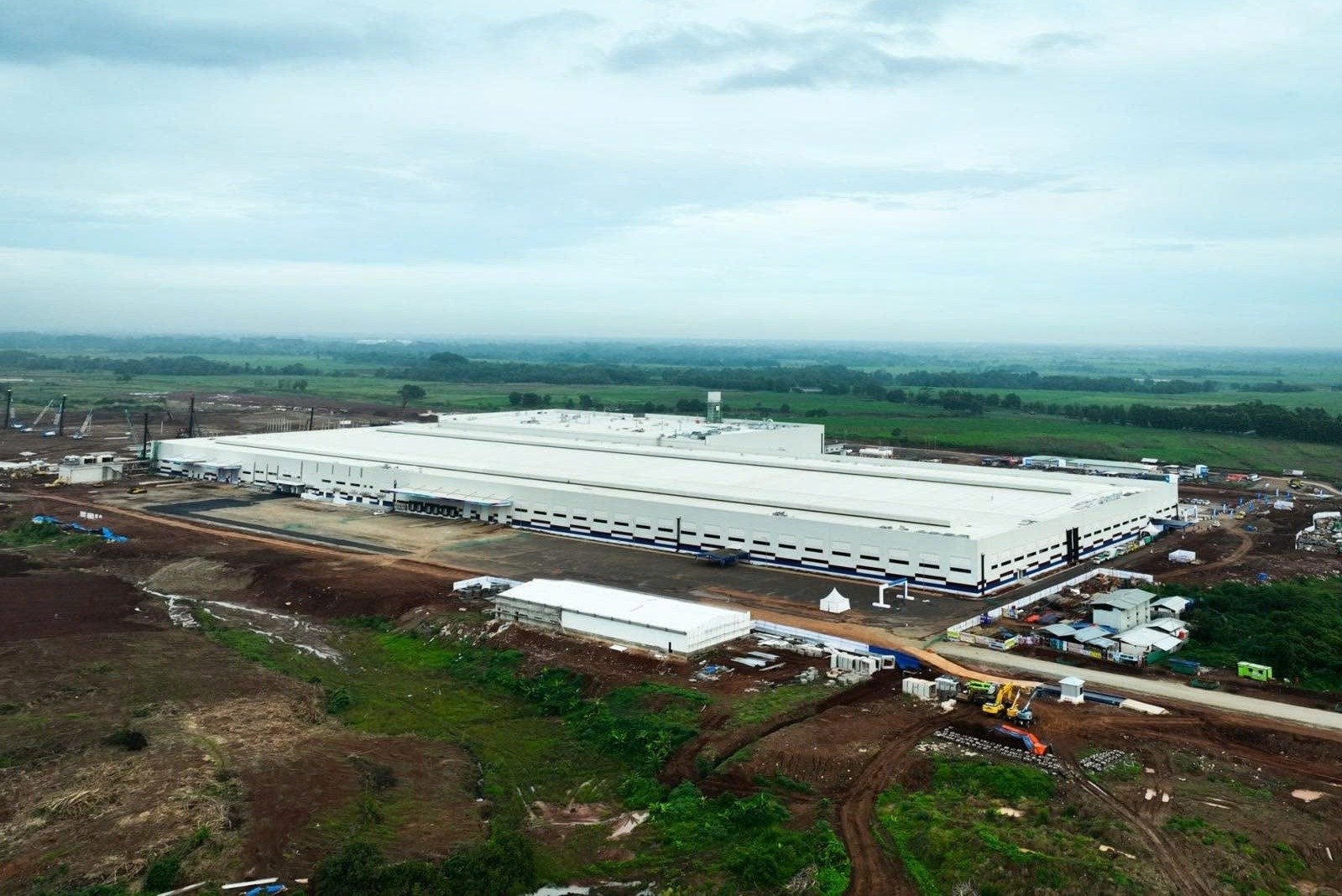 VinFast di lam ha tang tai Indonesia, tu lo toan bo von hinh anh