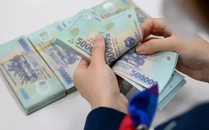 Ai duoc tang luong cao nhat trong nam nay? hinh anh