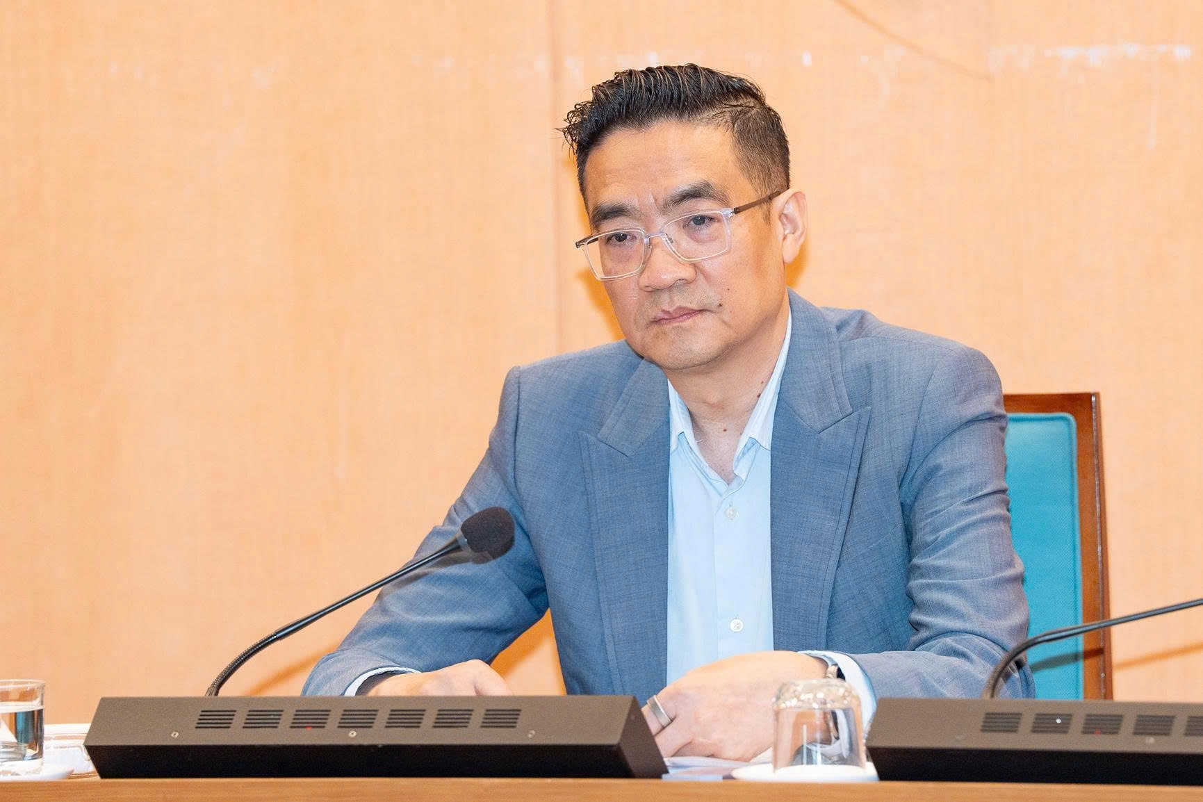 Giam doc So Quy hoach Ha Noi noi ve tin di doi 860.000 dan khoi noi do hinh anh