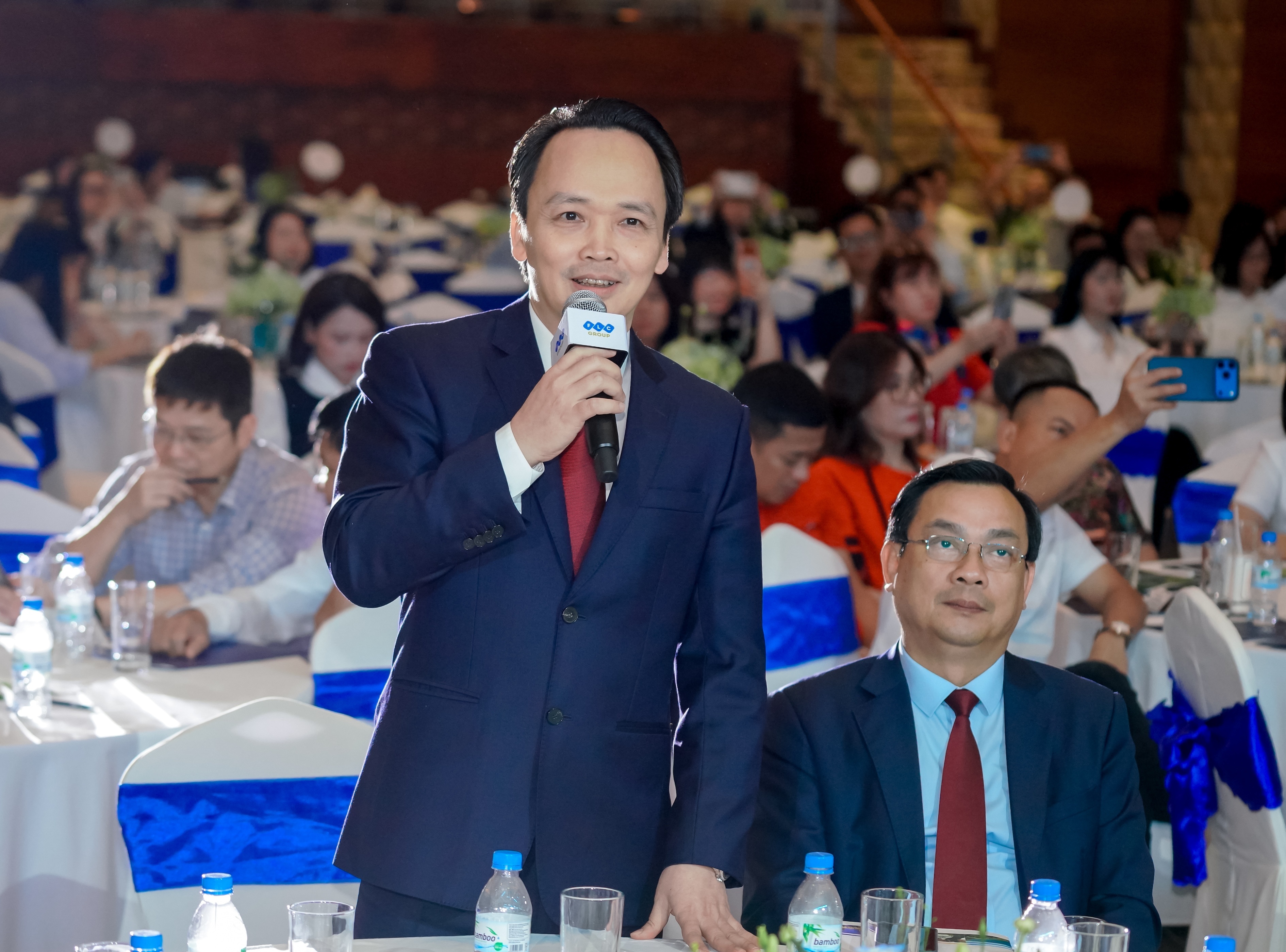 Ong Trinh Van Quyet neu dieu tran tro nhat khi dau tu o cac dia phuong hinh anh