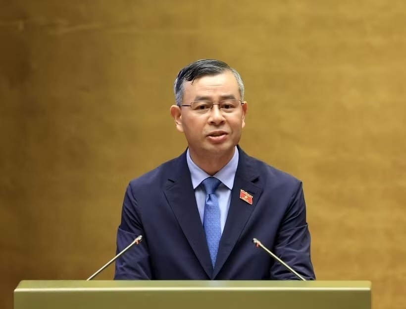 Dai bieu Quoc hoi dong thuan cao ve mien giam 3 sac thue cho xang dau hinh anh