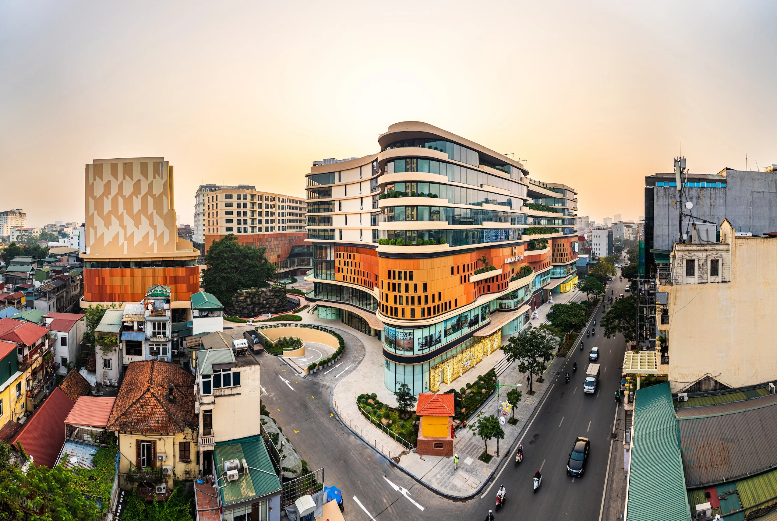 Đại gia nước ngoài ồ ạt mở trung tâm thương mại tại Hà Nội