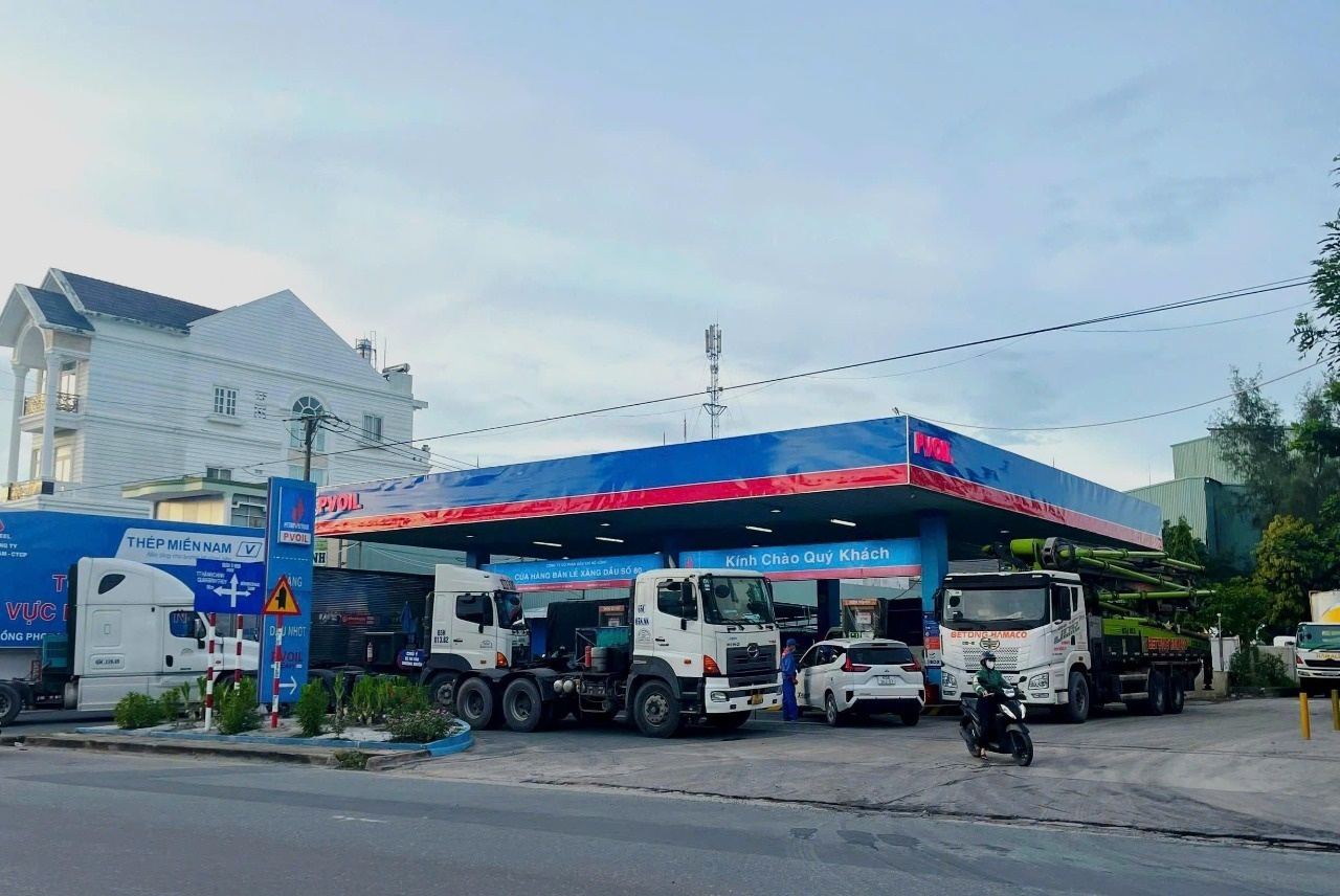 Bộ Công Thương siết kiểm tra găm hàng, các 'ông lớn' xăng dầu nói gì?