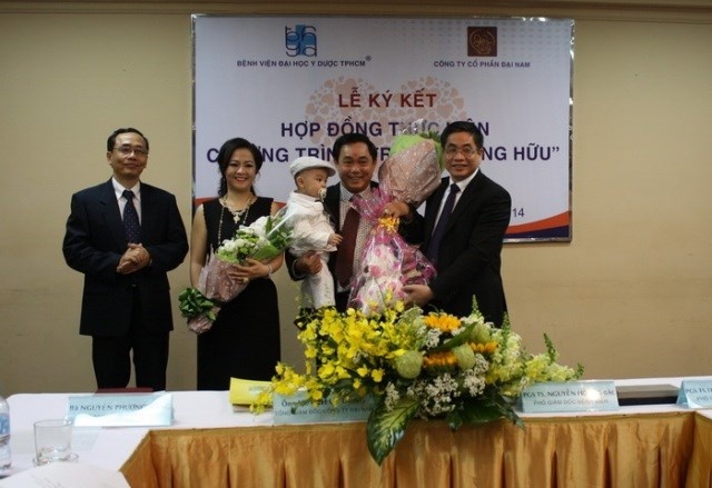 Ong Dung 'lo voi' se mang toan bo 1.800 ty dong giup mo tim hinh anh