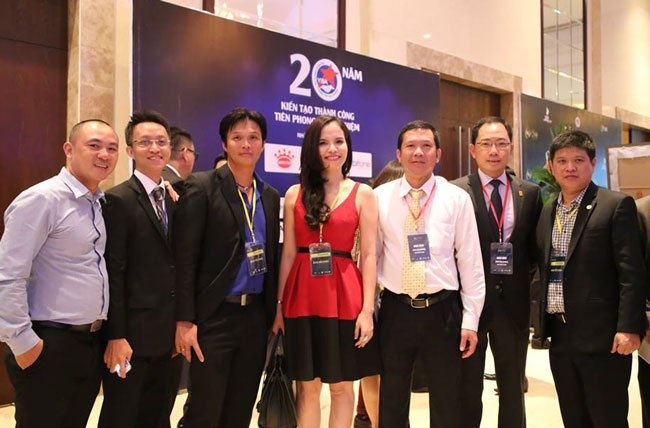 CEO Viet khong muon ngoi keu kho nua hinh anh