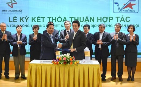 Thoi hang khung len san cho khach hinh anh