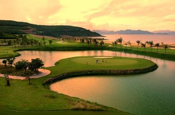 Nhung san golf hop hon dai gia Viet hinh anh