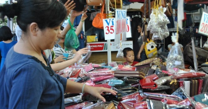 Hang gia, hang nhai chu yeu den tu Trung Quoc hinh anh