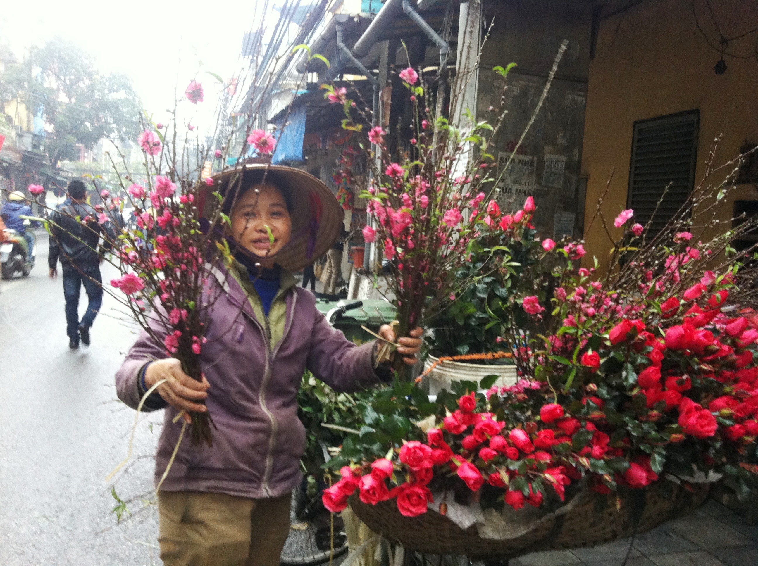 35.000 dong/bo dao Nhat Tan no som cung ram hinh anh