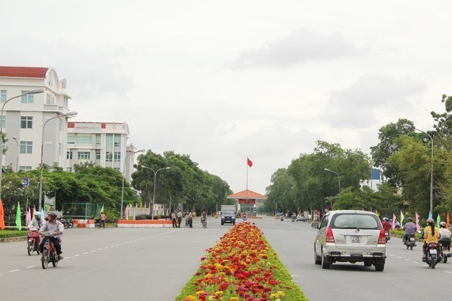 TP.HCM thi diem xay nha xuong cao tang trong KCN hinh anh