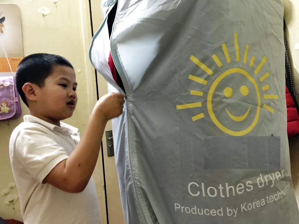 May say, hut am, dich vu giat la dat khach ngay mua phun hinh anh