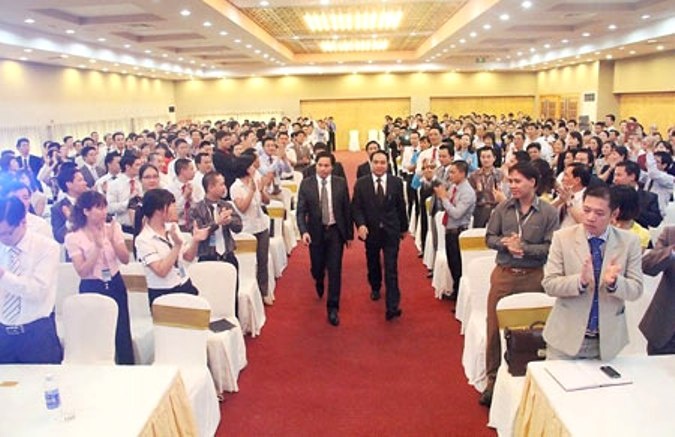 Om mong giau nhanh, me muoi lao vao bay da cap hinh anh